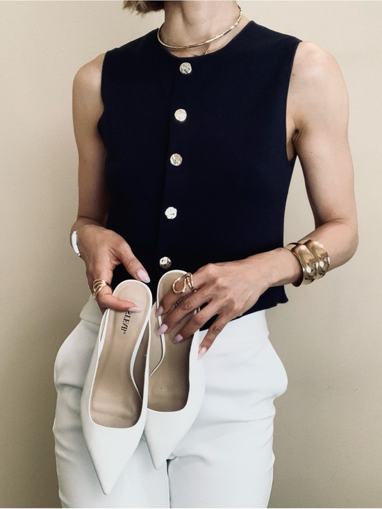 Zara Tops - Brand New Zara top